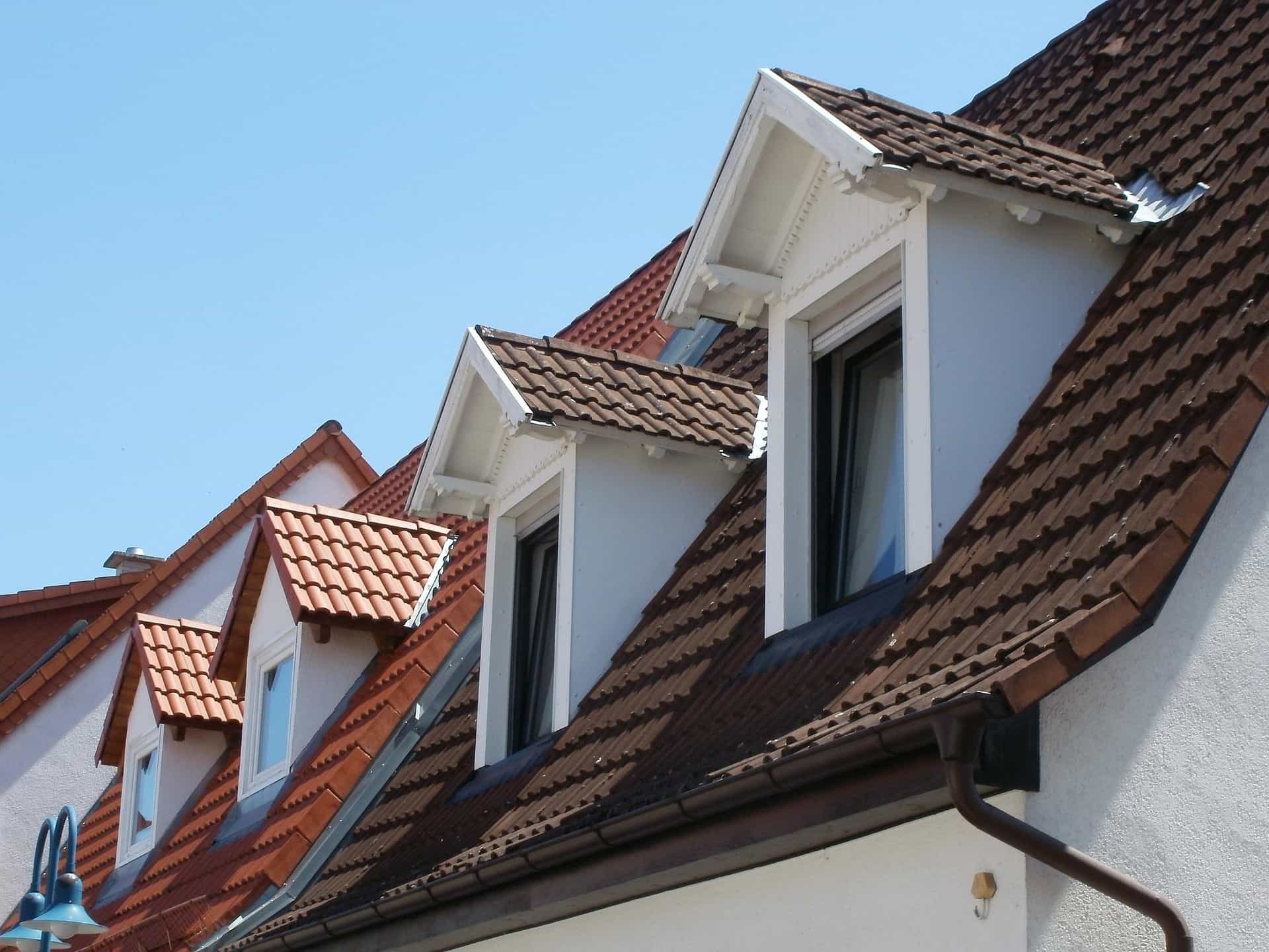 Red tile roof installation in Miami